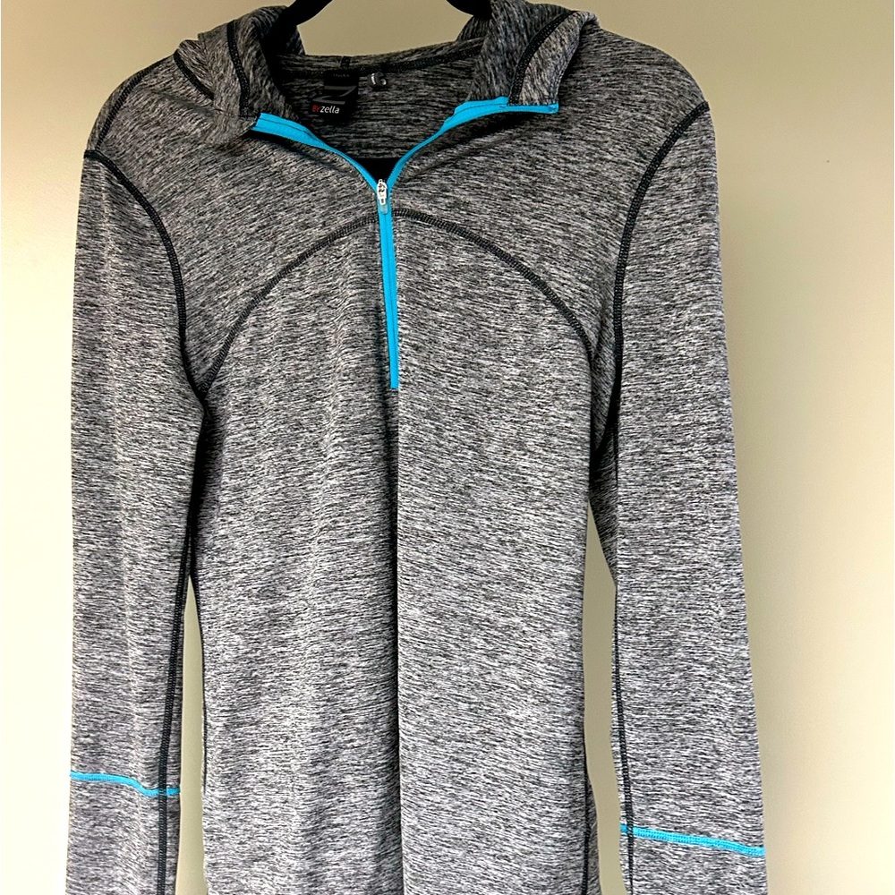 Zella. Woman’s 1/4 zip. Medium